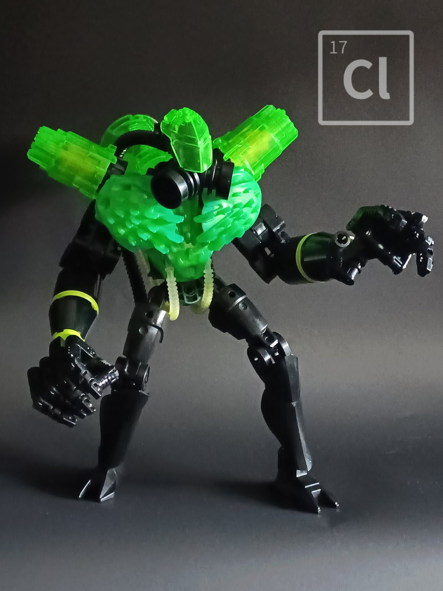 Bionicle based on the element Chlorine